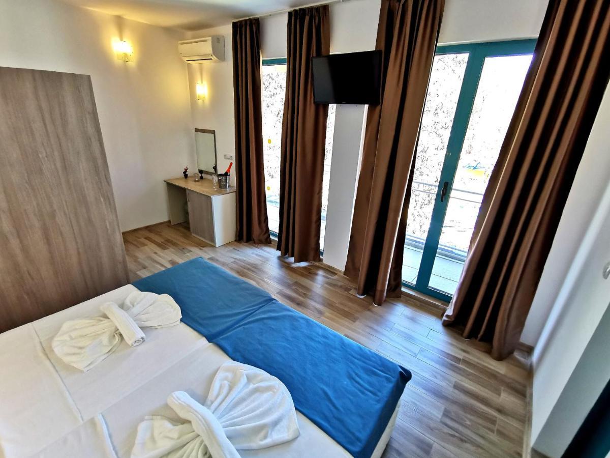 Hotel Largo Beach Slăntjev Brjag Exteriör bild