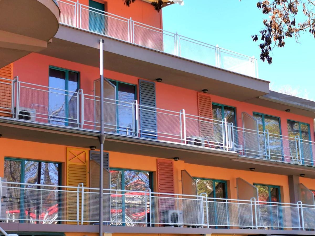 Hotel Largo Beach Slăntjev Brjag Exteriör bild